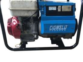 CIGWELD Petrol Welder Generator 415 V 3 phase outlet & 240 Volt power - picture0' - Click to enlarge