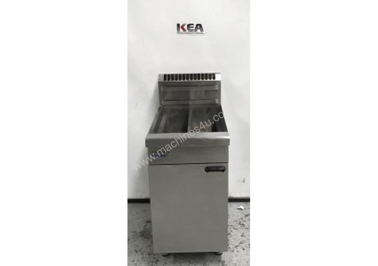caption Waldorf Twin Pan Gas Fryer