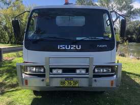 Izuzu service truck - picture0' - Click to enlarge