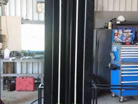 2 Post Car Hoist Clear Floor 4000kg ACE-4000CF - picture1' - Click to enlarge