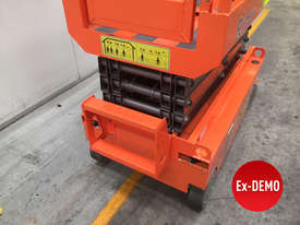 Ex-demo Self-Propelled Scissor Lift - picture0' - Click to enlarge