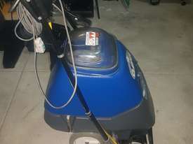 WINDSOR Clipper 12 Carpet Cleaning Machine - picture0' - Click to enlarge