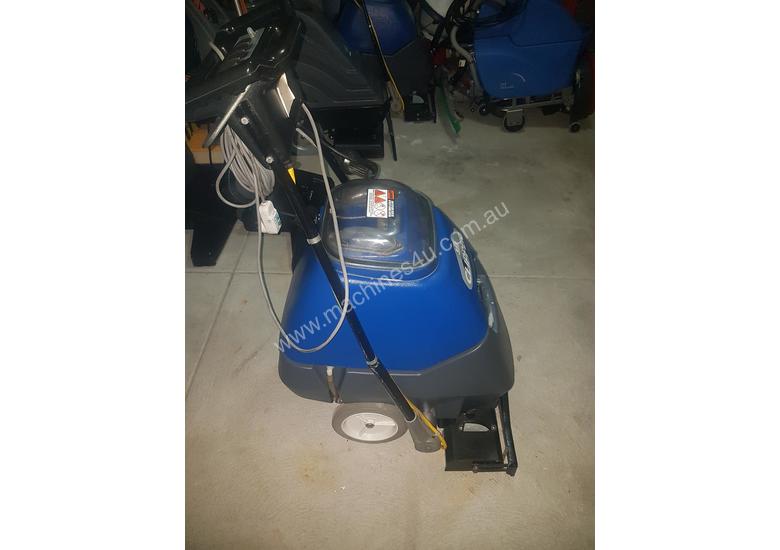 Used Windsor CLIPPER 12 Carpet Cleaning in , - Listed on Machines4u