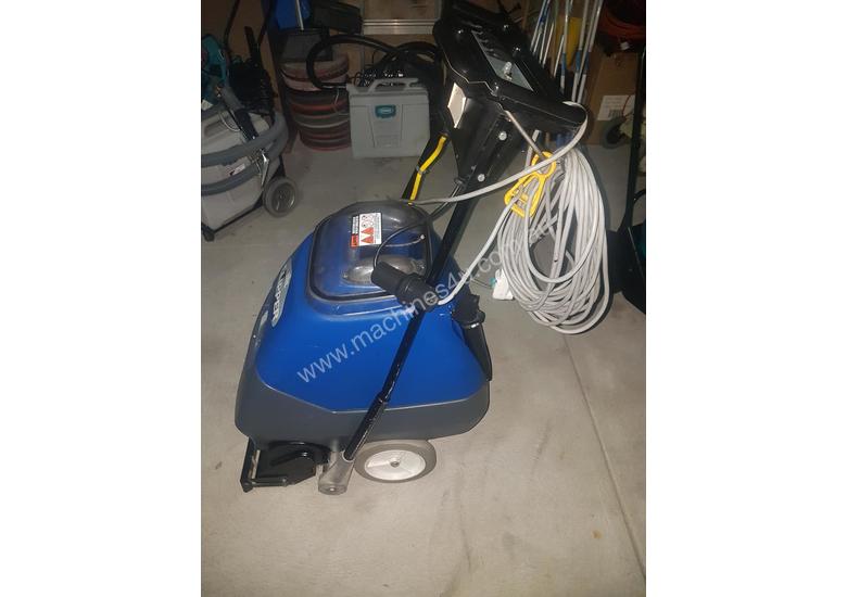 Used Windsor CLIPPER 12 Carpet Cleaning in , Listed on Machines4u