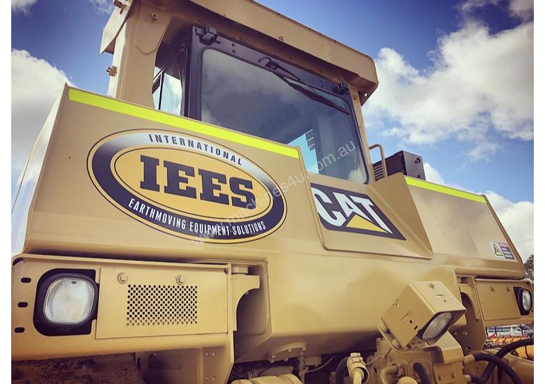 caption 2011 Caterpillar D10T