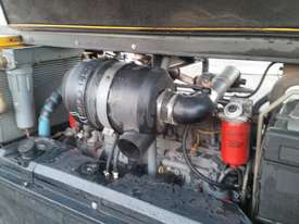 Air Compressor Diesel Atlas Copco XAS146 INDUSTRIAL PORTABLE 300 CFM - picture0' - Click to enlarge