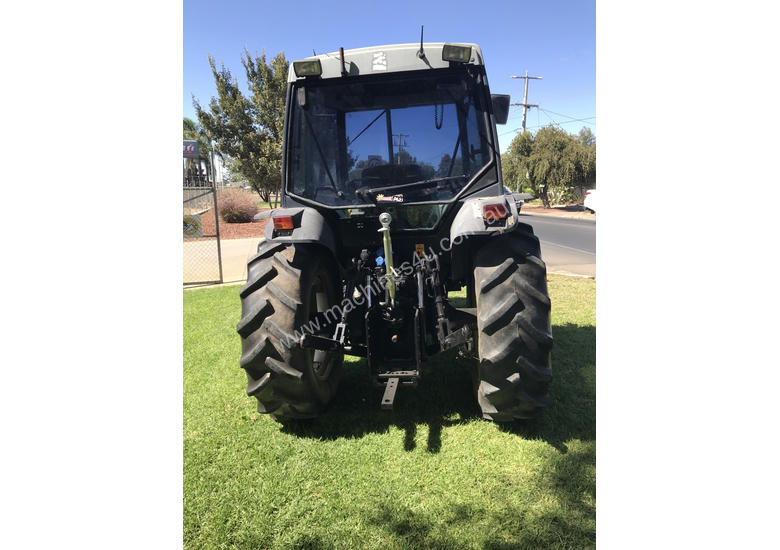 caption Massey Ferguson 2220 FWA/4WD Tractor