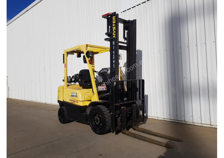 caption 2.5T LPG Counterbalance Forklift