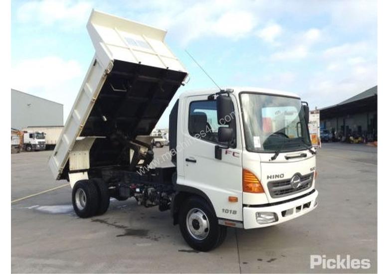 caption 2010 Hino FC500 1018
