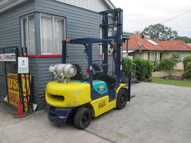 Komatsu 2.5 ton LPG Used Forklift #1473 - picture2' - Click to enlarge