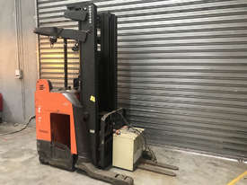 Raymond 7400 Reach Forklift Forklift - picture0' - Click to enlarge