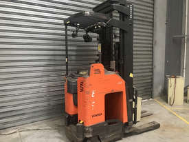 Raymond 7400 Reach Forklift Forklift - picture1' - Click to enlarge