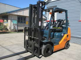 2.5 ton Toyota Compact, Container Mast Used Forklift - picture0' - Click to enlarge