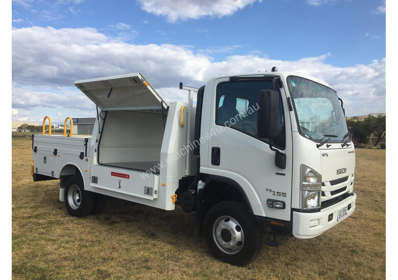 New 19 Isuzu Isuzu Nps 75 45 155 Service Body Truck Service Trucks In Listed On Machines4u