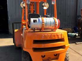 TOYOTA 2FG40 FORKLIFT - picture0' - Click to enlarge
