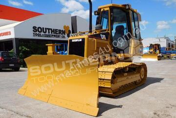 Caterpillar D4G XL Bulldozer / CAT D4 AC CAB DOZCATG Caterpillar D4G XL Bulldozer / CAT D4 AC CAB DOZCATG