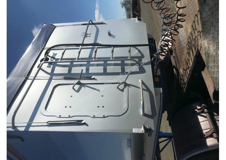 caption Moore B/D Lead/Mid Tipper Trailer