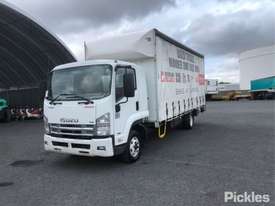 2011 Isuzu FRR600 - picture2' - Click to enlarge