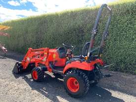 Kioti CS2610 Tractor - picture0' - Click to enlarge