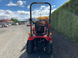 Kioti CS2610 Tractor - picture1' - Click to enlarge