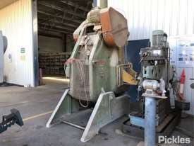 12/1977 John Heine 207AG Series 4 Wheel Press - picture2' - Click to enlarge