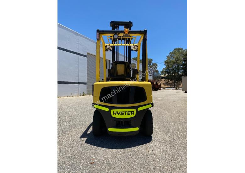 caption Hyster H2.50FT Diesel Forklift