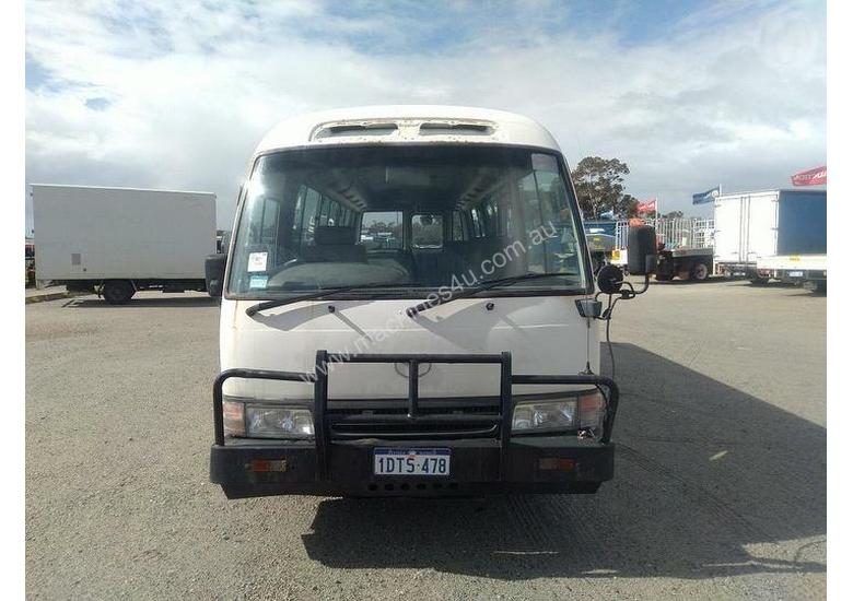 caption Toyota Coaster