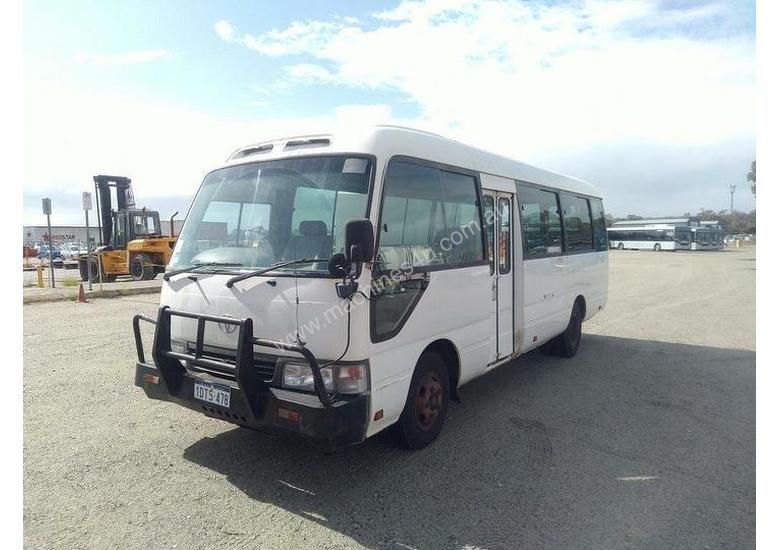 caption Toyota Coaster