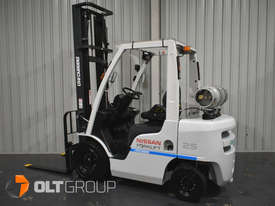 Nissan Unicarriers 2.5 Tonne Forklift LPG 2016 Series Low Hours 4500mm Lift Height - picture0' - Click to enlarge