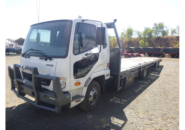 caption Mitsubishi FK600 Fighter Car Transporter Truck
