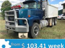 1995 Mack Metro Liner Truck - NOW $32,000 no GST - picture0' - Click to enlarge