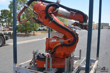 ABB IRB6600-175/2.55 M2000 175kg 2.55m Robot with tool change & Teach Pendant