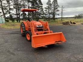Kubota L4600 Tractor Loader Bucket - picture1' - Click to enlarge
