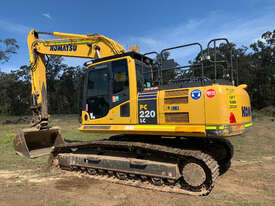 Komatsu PC220LC Tracked-Excav Excavator - picture1' - Click to enlarge