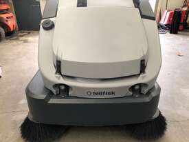 Used Nilfisk CS7000 LPG/Hybrid Sweeper Scrubber - picture2' - Click to enlarge