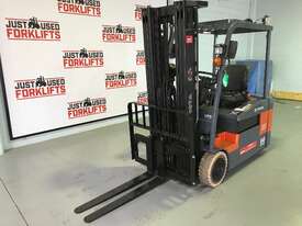 TOYOTA 7FBE20 53036 3 WHEEL COUNTER BALANCED FORKLIFT CONTAINER MAST - picture1' - Click to enlarge
