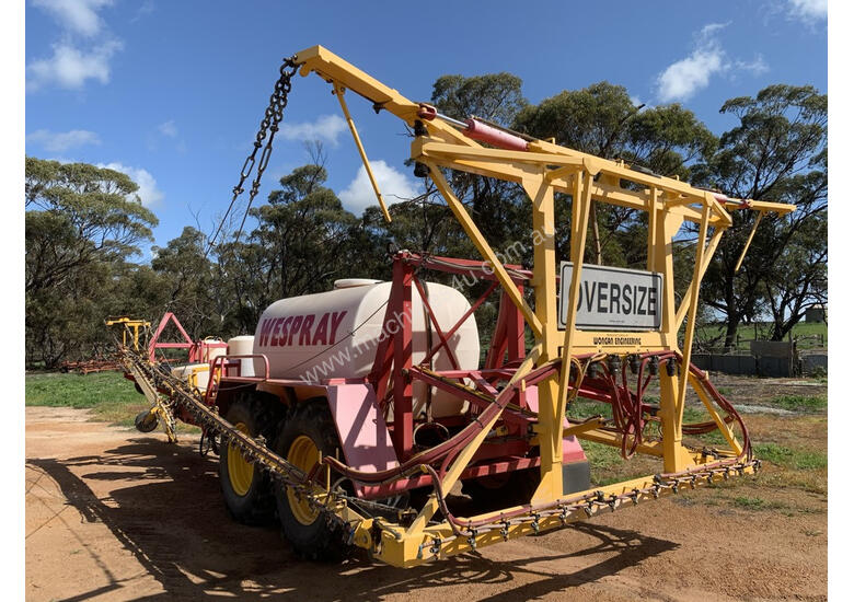caption Wespray R2750 Boom Spray Sprayer