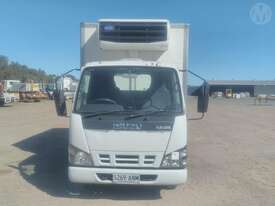 Isuzu N5 NKR - picture0' - Click to enlarge