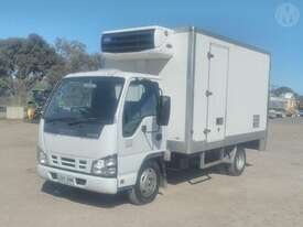 Isuzu N5 NKR - picture1' - Click to enlarge