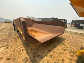 2010 Caterpillar 740 Dump Body and Cylinders  - picture2' - Click to enlarge