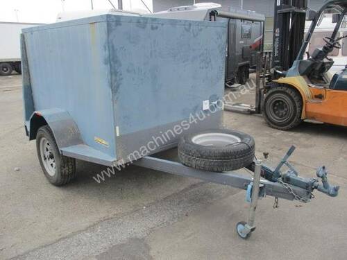 Trailers 2000 7X5X4 Enclosed