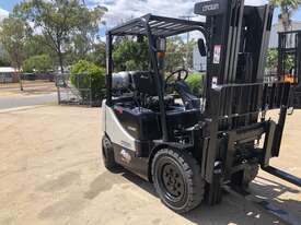 Late Model Crown Forklift Refurbished - picture2' - Click to enlarge