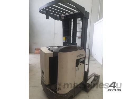 Crown 1.6T Stand In Reach Truck with brand new batteries