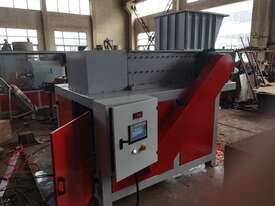 Brand New Single Shaft Shredder SS-600, 15kw Motor, Spare Set of rotating blades  - picture2' - Click to enlarge