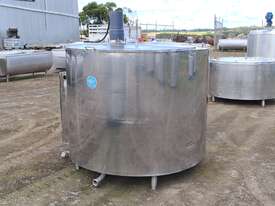 2,030lt STAINLESS STEEL TANK, MILK VAT - picture0' - Click to enlarge