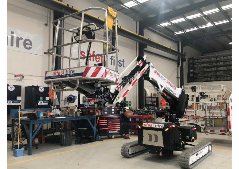 33FT TRACK MOUNTED BOOM