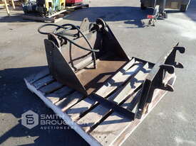 4:1 BUCKET & SAND LEVELER TO SUIT KANGA MINI LOADER - picture0' - Click to enlarge