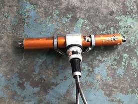 Holmatro Hydraulic Ram 480mm Long Reach Twin Plunges RA4322C - Used item - picture1' - Click to enlarge