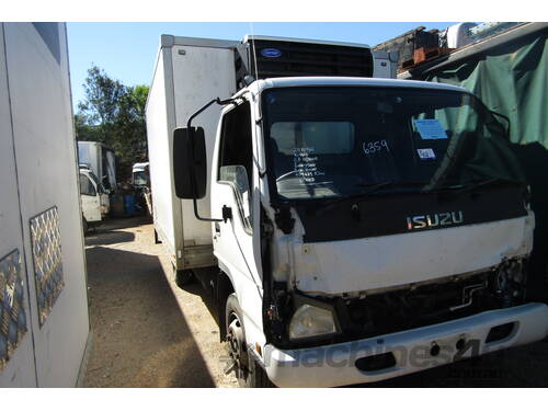 2005 ISUZU NPR 75 WRECKING STOCK #1894