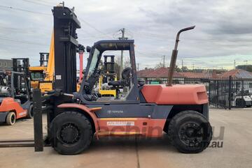 ACTIVE FORKLIFTS - Toyota Diesel Forklift 10 Ton 1.8m tynes Side shift & fork positioner